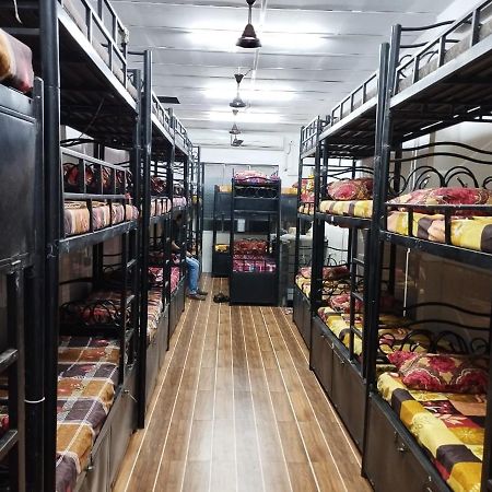Shree Balaji Ac Dormitory Pansiyon Thane Dış mekan fotoğraf