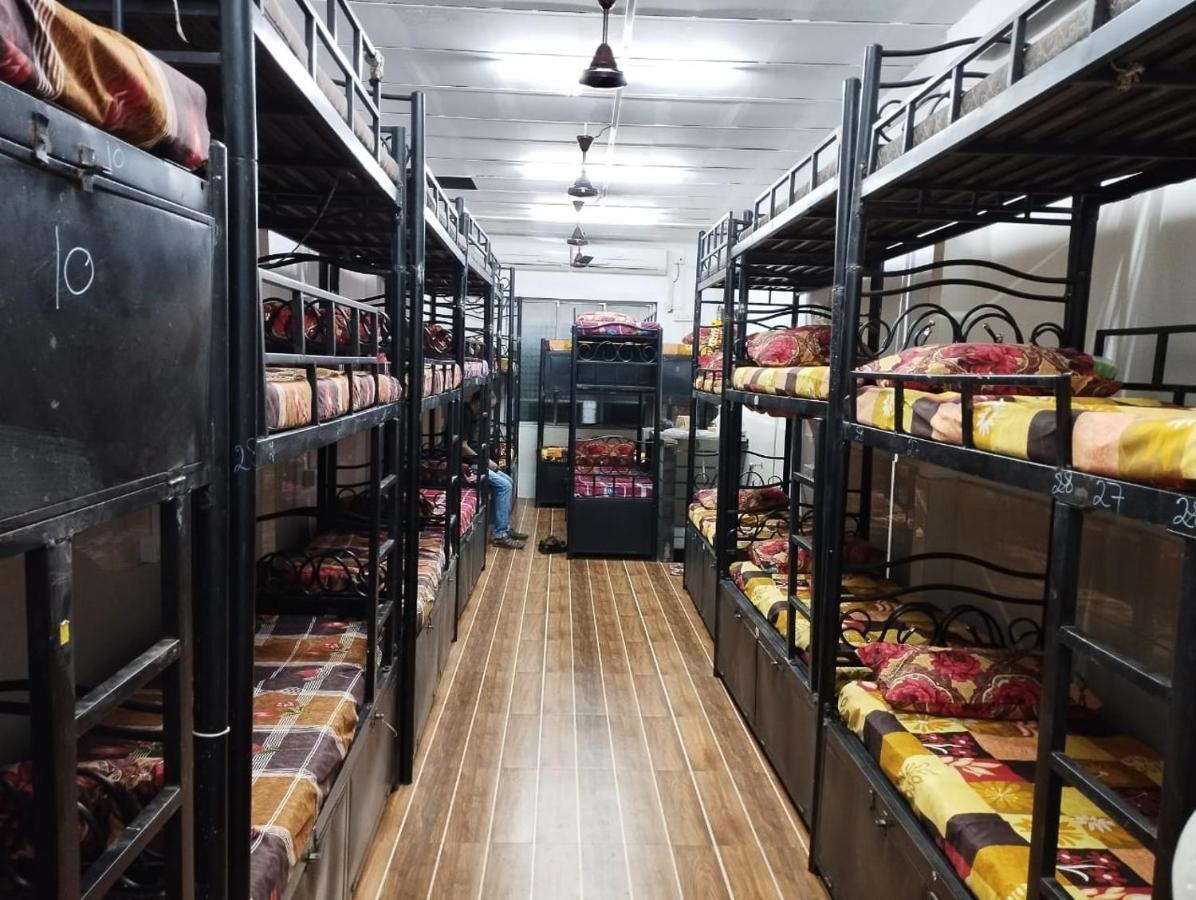 Shree Balaji Ac Dormitory Pansiyon Thane Dış mekan fotoğraf